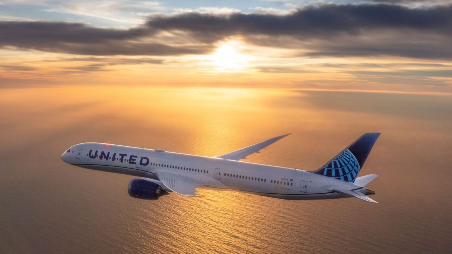 United Airlines in the air in the afternoon