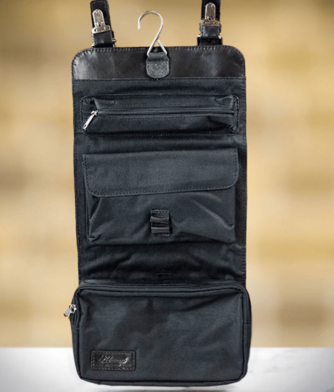 Farrar & Tanner Ashwood Hanging Leather Wash Bag