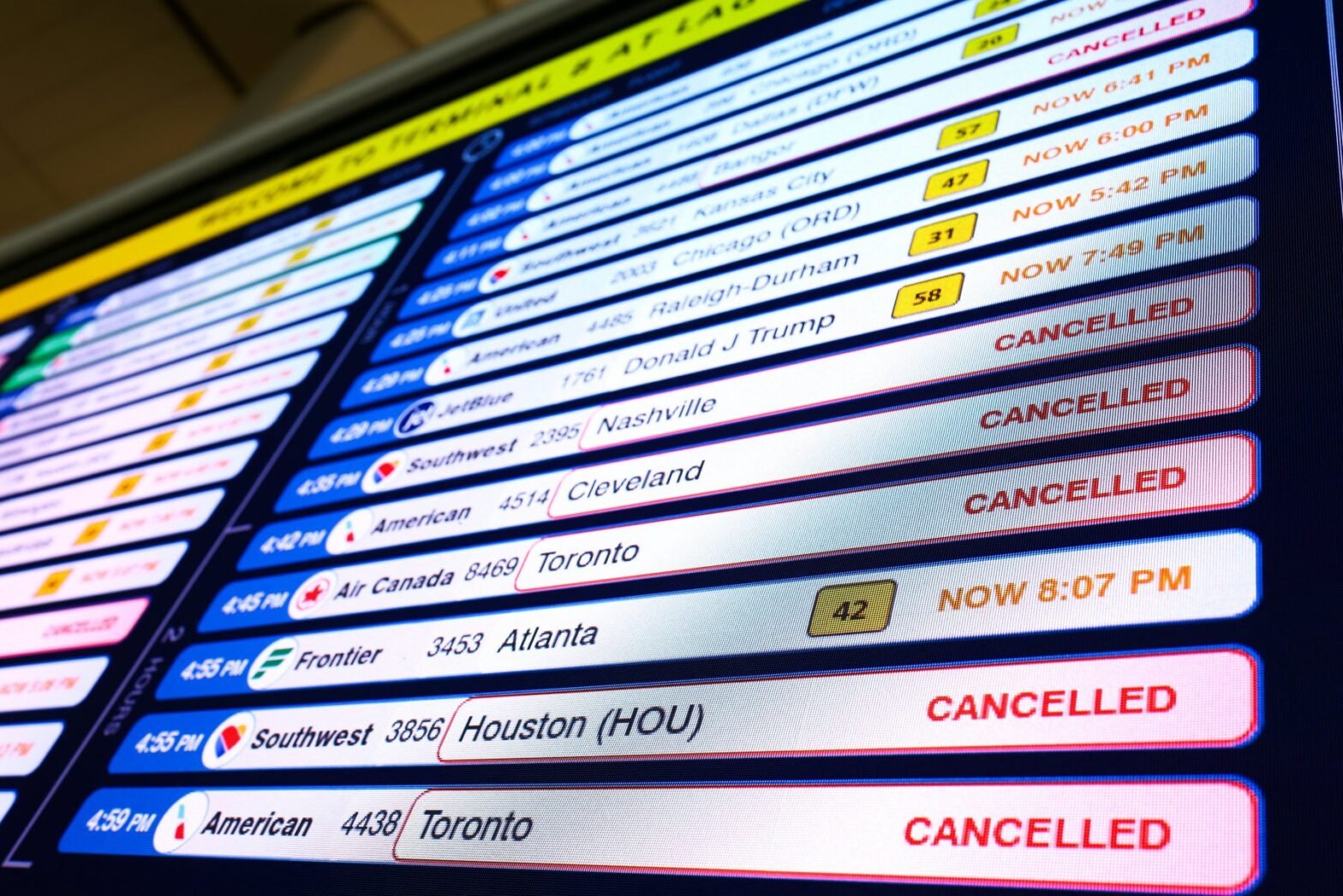 New DOT Rule Changes When Airline Delays Qualify For Hotel And Meal Benefits