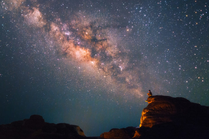 Stargazing on your honeymoon bucket list