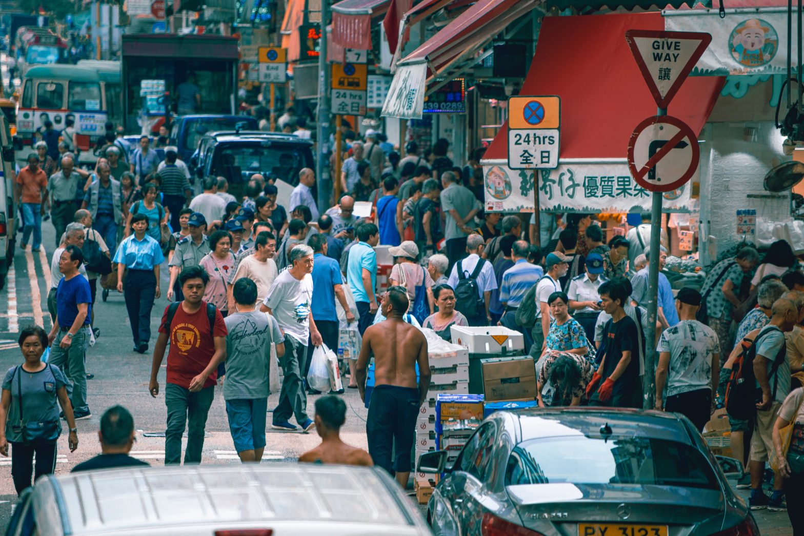 Hong Kong To Give Away 500,000 Plane Tickets To Tourists