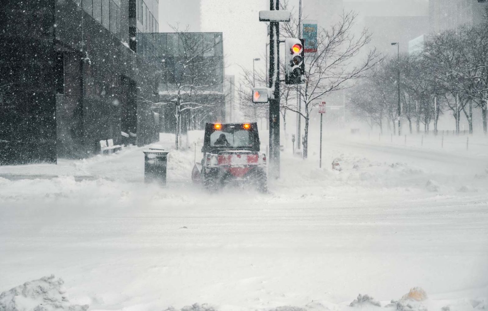 Snowfall Reaching 6 Feet In New York Triggers Road Closures And Flight Cancellations Ahead Of Thanksgiving