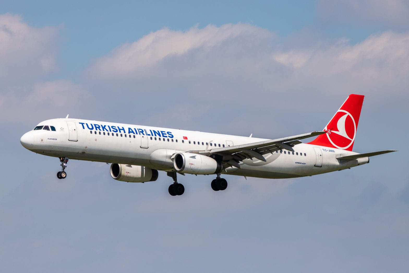 Turkish Airlines Removes Six Seats To Allow World's Tallest Woman To Fly For 1st Time