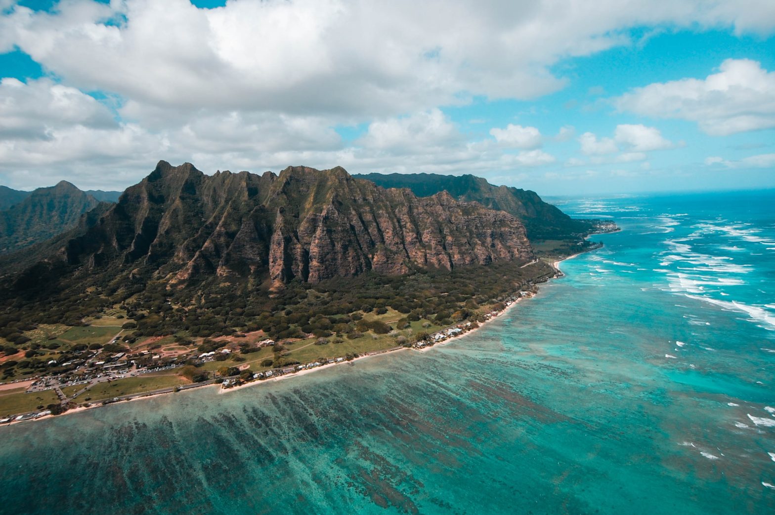 Hawaiian Airlines Flight Encounters Extreme Turbulence, Resulting In Passenger And Crew Injuries