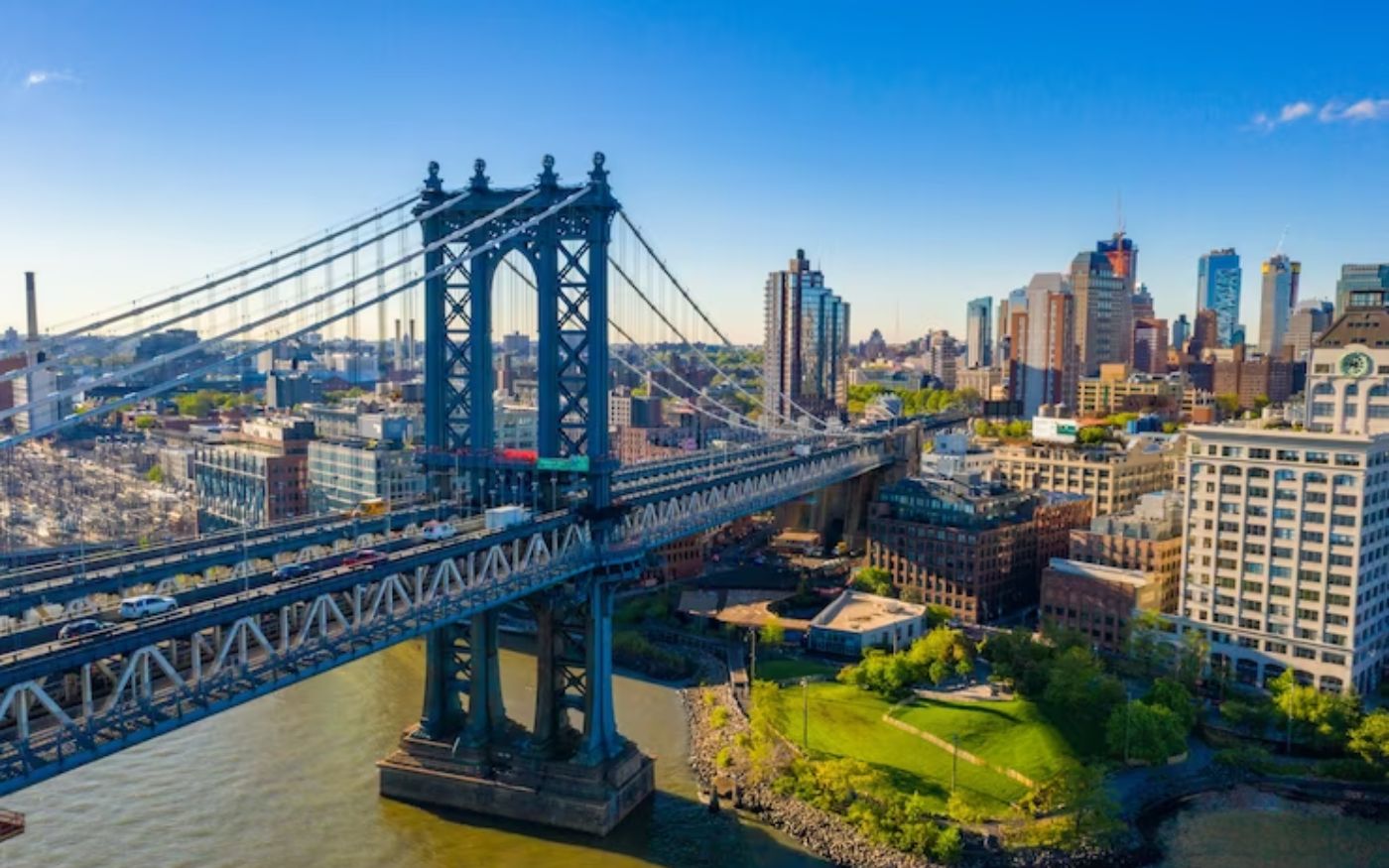 aerial view of Brooklyn Bridge in New York_Black-owned-restaurant-interview-robert-cummins