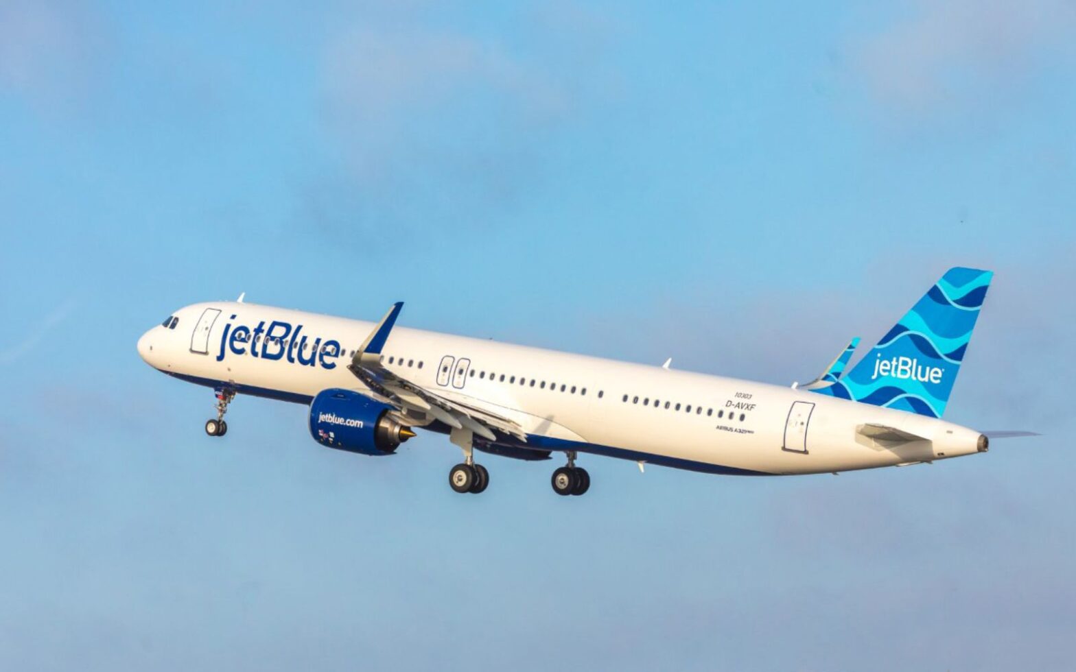 Inflight Pressurization Incident on JetBlue Flight Triggers Oxygen Mask Deployment