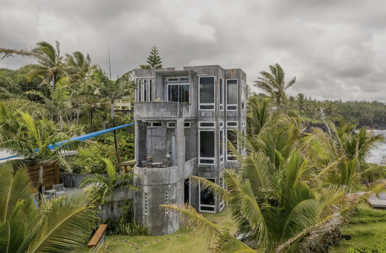 Kehena Beach Ocean Front Cliff House, Hawaii