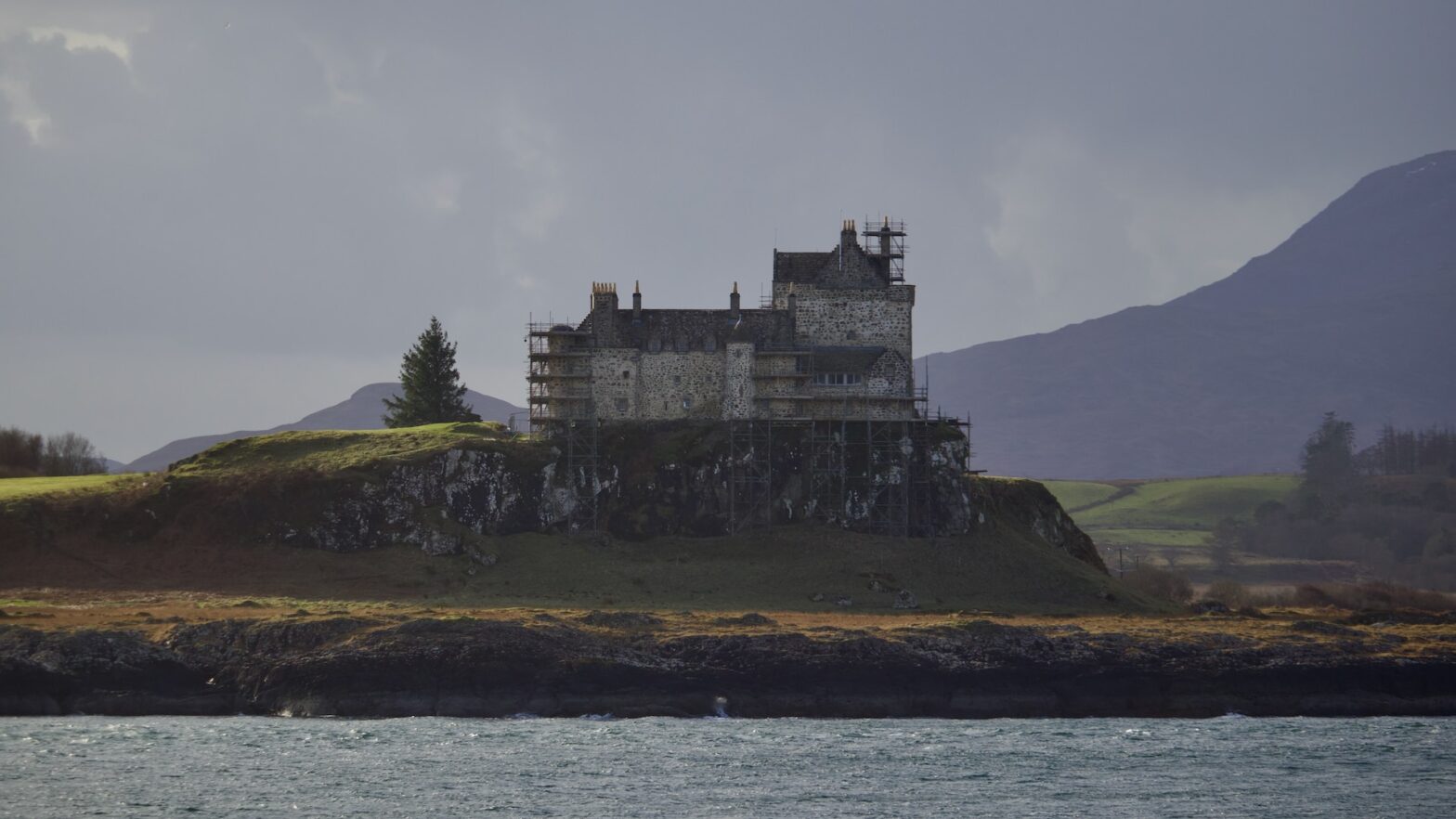 Where was Dark Shadows filmed: Isle of Mull