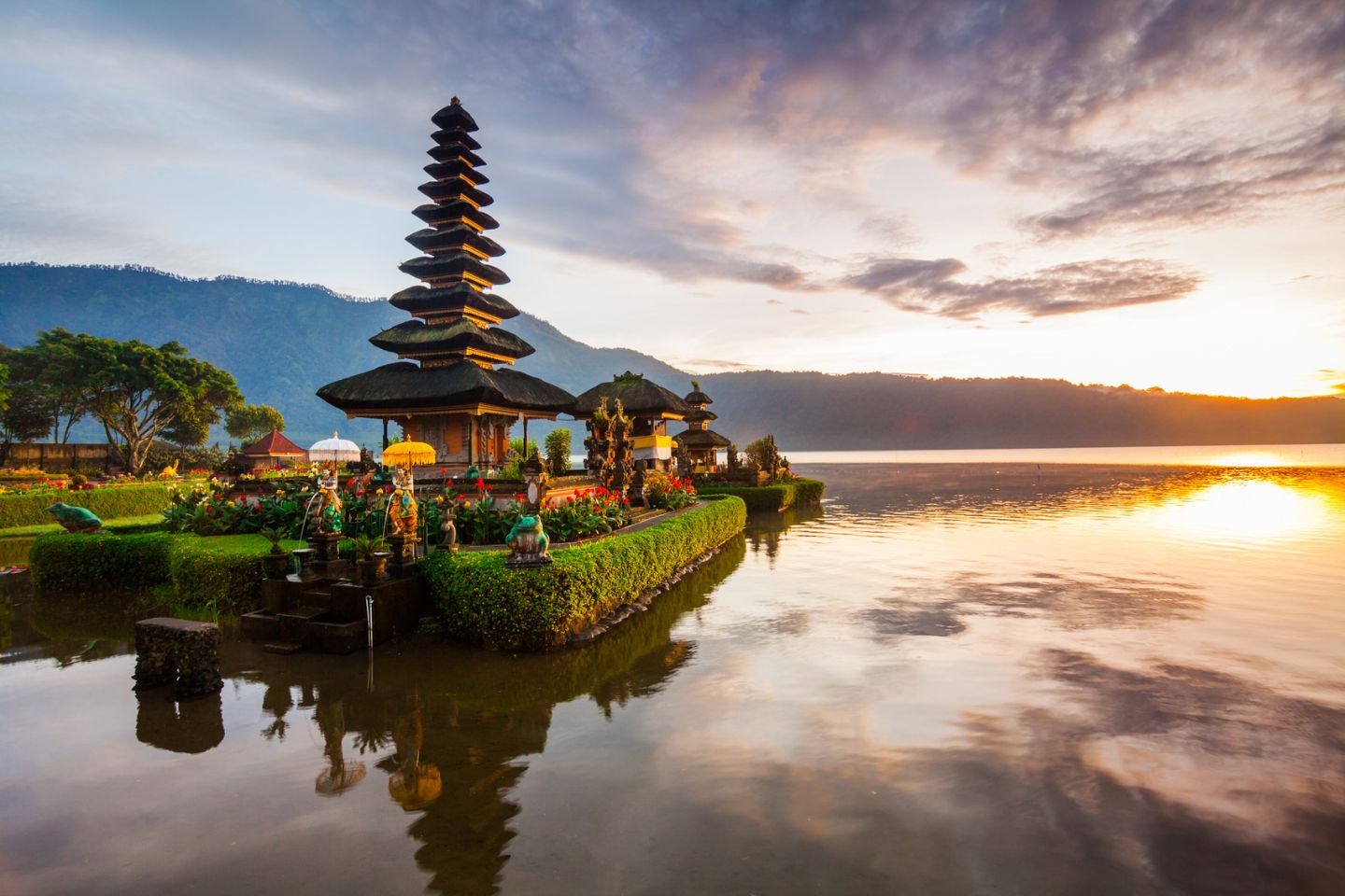 7 Cultural Experiences To Have Before Leaving Indonesia