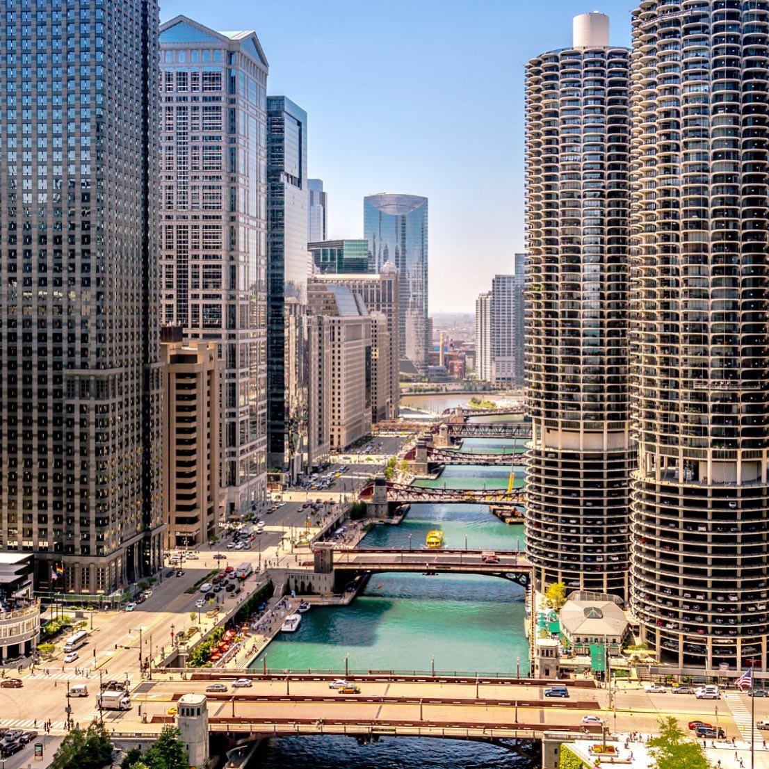 The Chicago Architecture Boat Tour is a Local Favorite Tourist Attraction