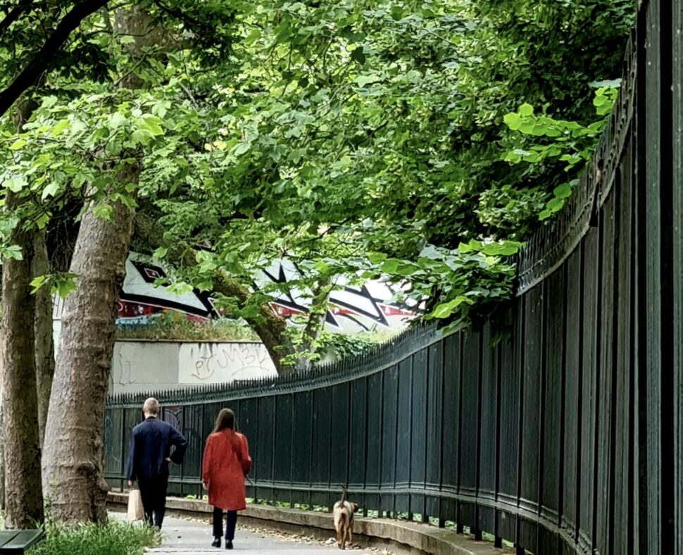 A walking path in the 19th arrondissement: Buttes-Chaumont.