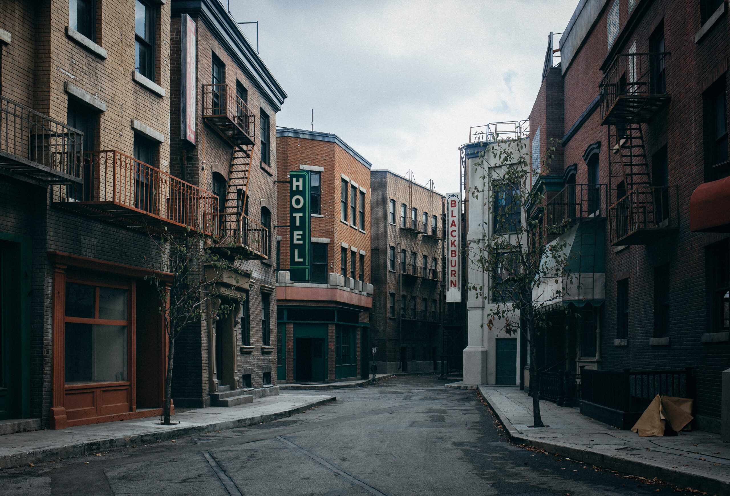 Warner Bros. Studio in California is one of the leading film locations for the Gilmore Girls.
pictured: The streets of the Universal studio in California 