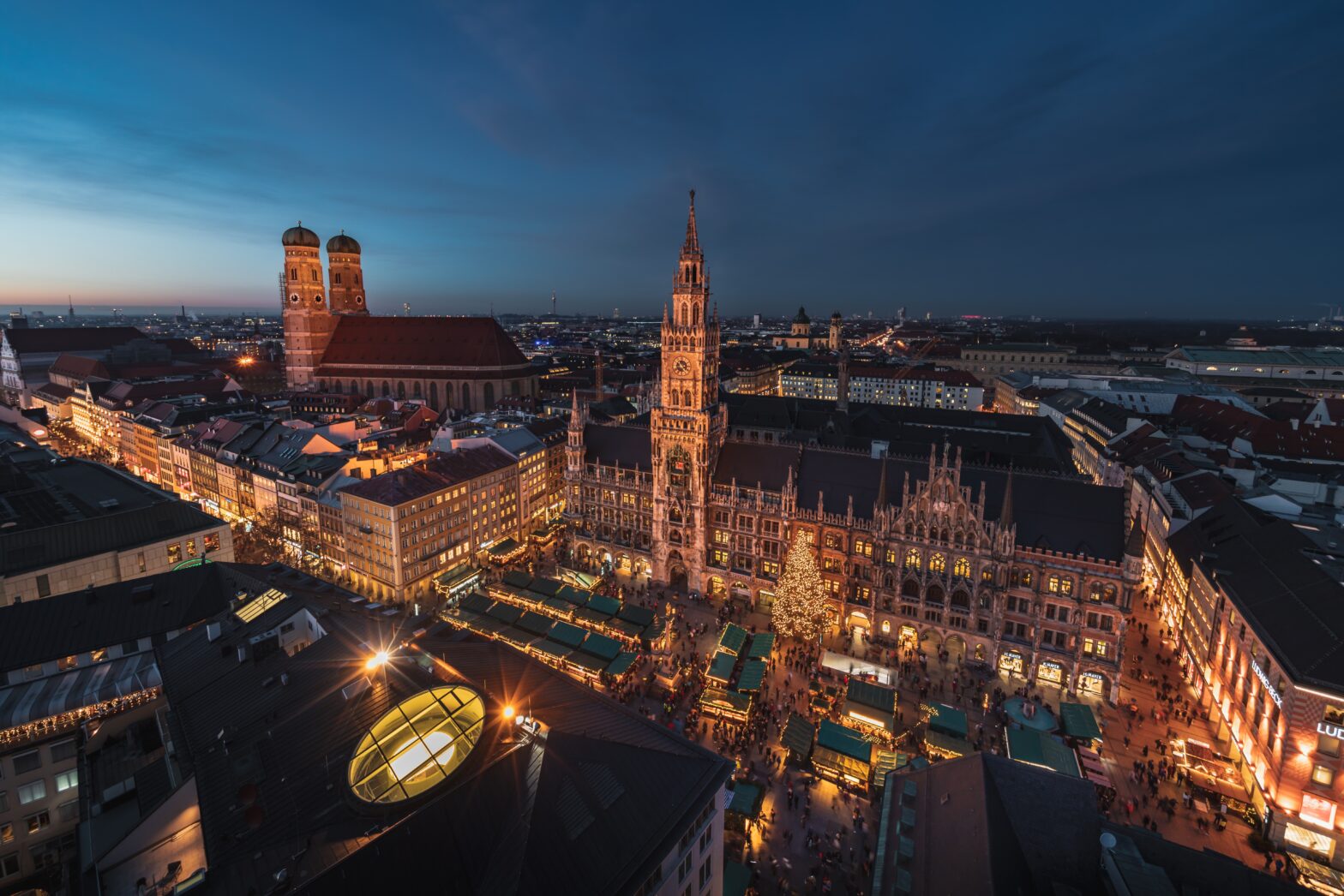 Christmas Market in Marienplatz, München, Deutschland