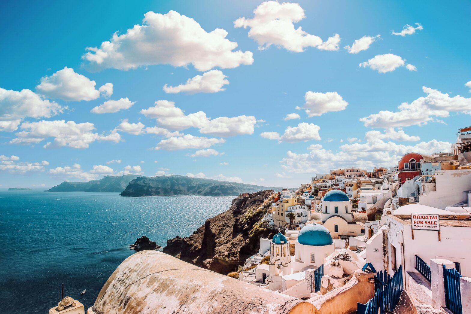 coastline of buildings in Calilo