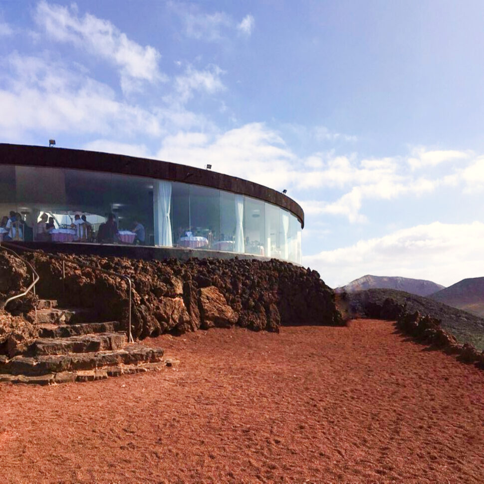 El Diablo Is The Spanish Restaurant That Cooks Its Food Over A Volcano ...