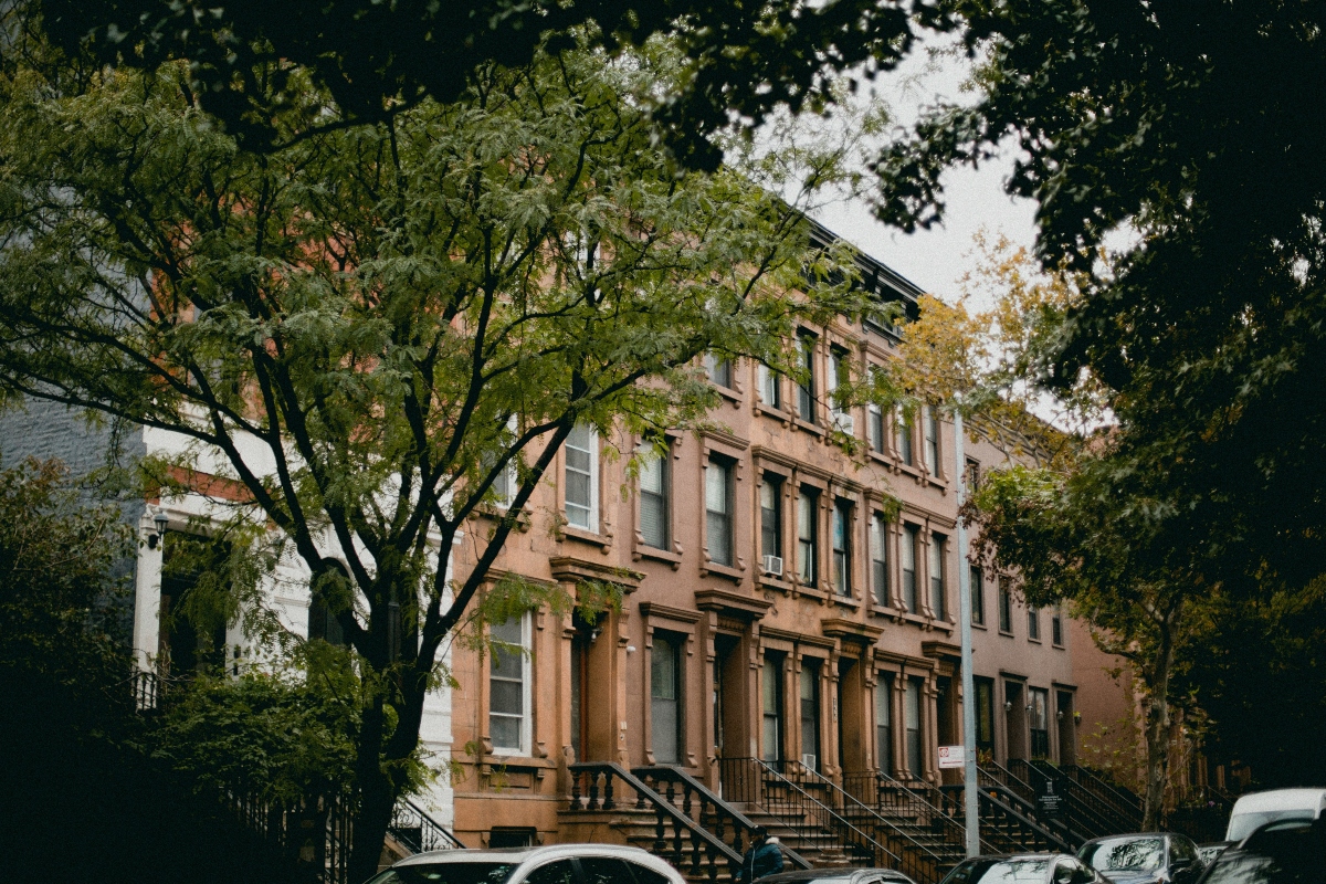 brownstone building in Harlem, New York