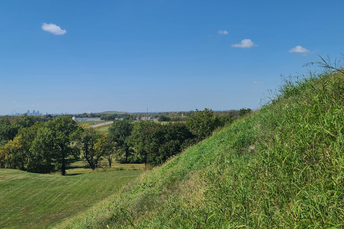 Exploring The Mysterious Cahokia Mounds, America's Forgotten Pyramids 