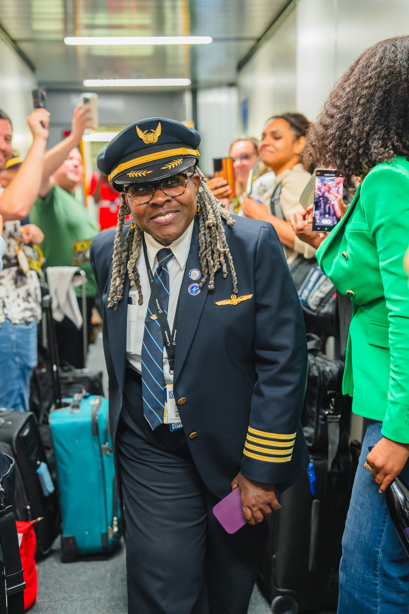 Captain Theresa Claiborne, U.S. Air Force's First Black Female Pilot ...