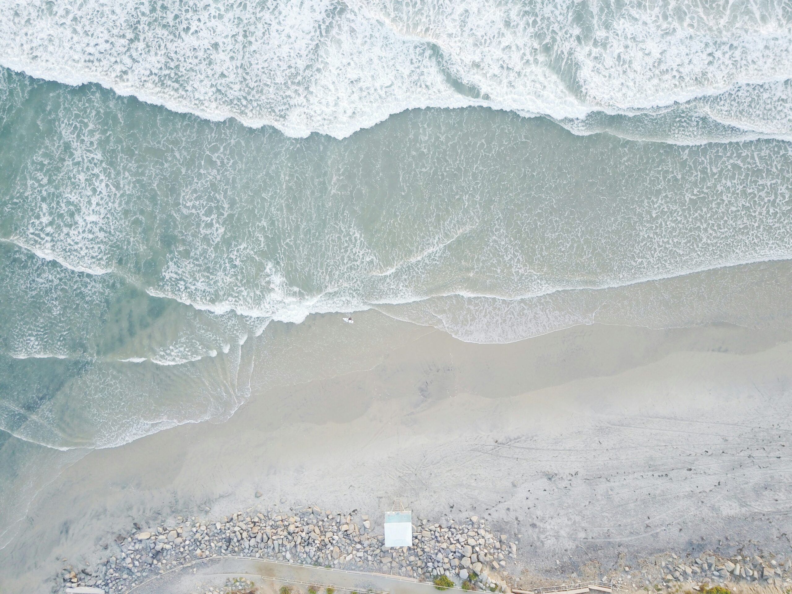 The beaches of San Diego are calm during fall. 
Pictured: a beach in San Diego 