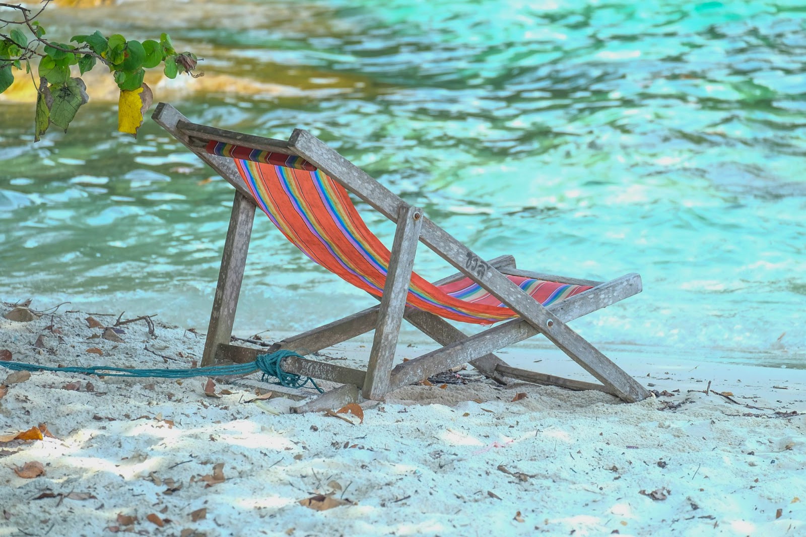 The beaches of Koh Samet are some of the reason why the dry season is the ideal time to visit Thailand.
pictured: a beach of Koh Samet