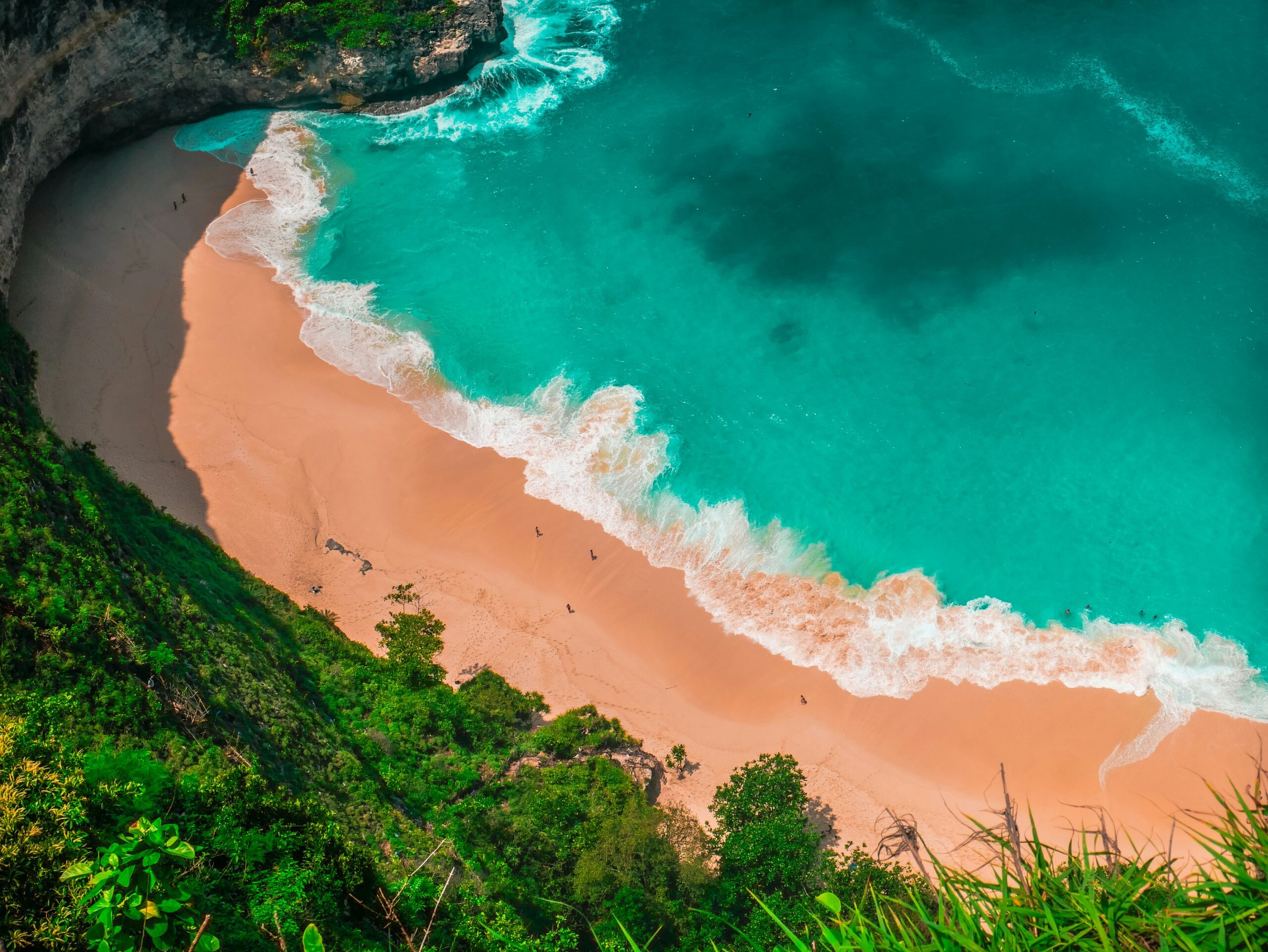 These are the best places for couples. 
Pictured: a beach in Bali