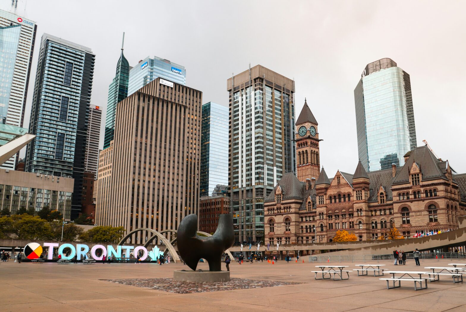 Explore Downtown Toronto's 'Orphan Black' Filming Locations Like You're Part Of The #CloneClub