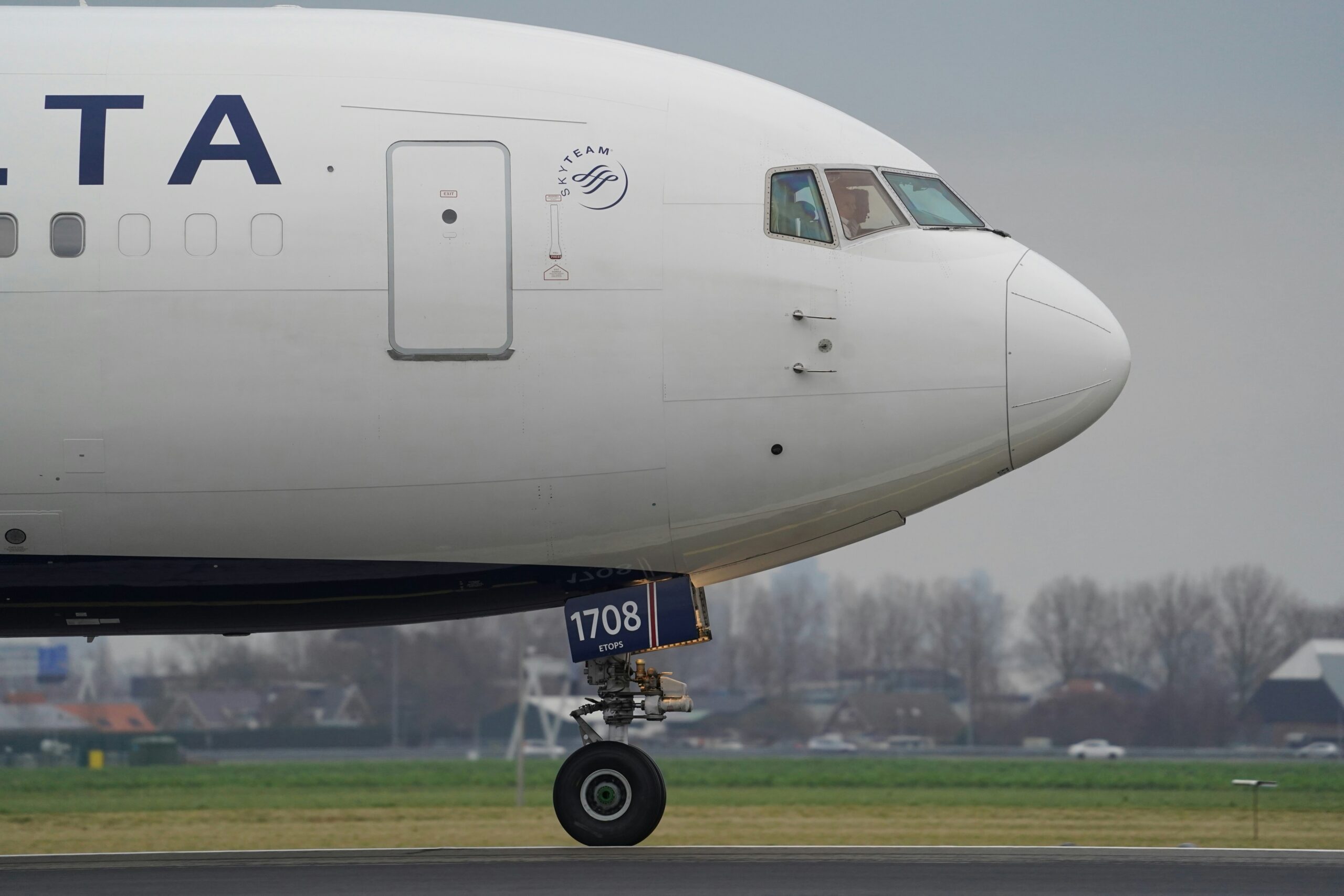 This is what travelers should know about the Delta travel vouchers. Pictured: Delta aircraft