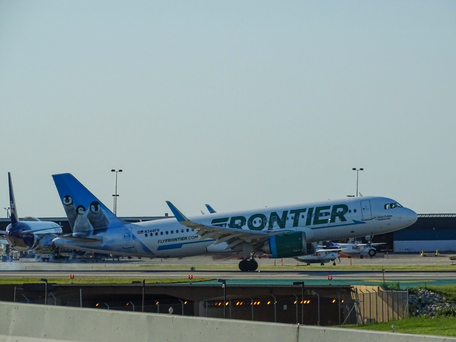 Frontier Airlines plane