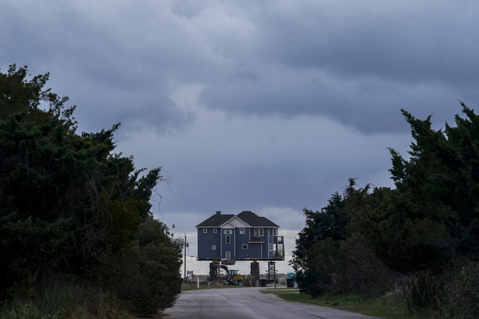 Rodanthe House Tragically Collapses in North Carolina’s Outer Banks