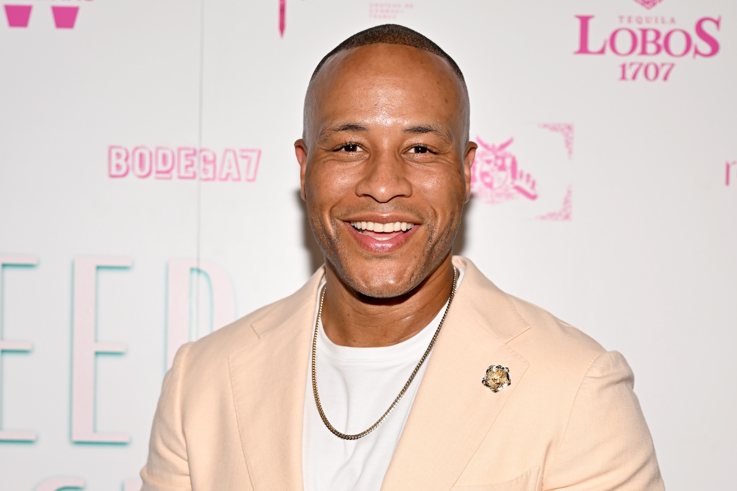 Similar Los Cabos Vacation Pics Fuel Rumors Of DeVon Franklin's New Girlfriend