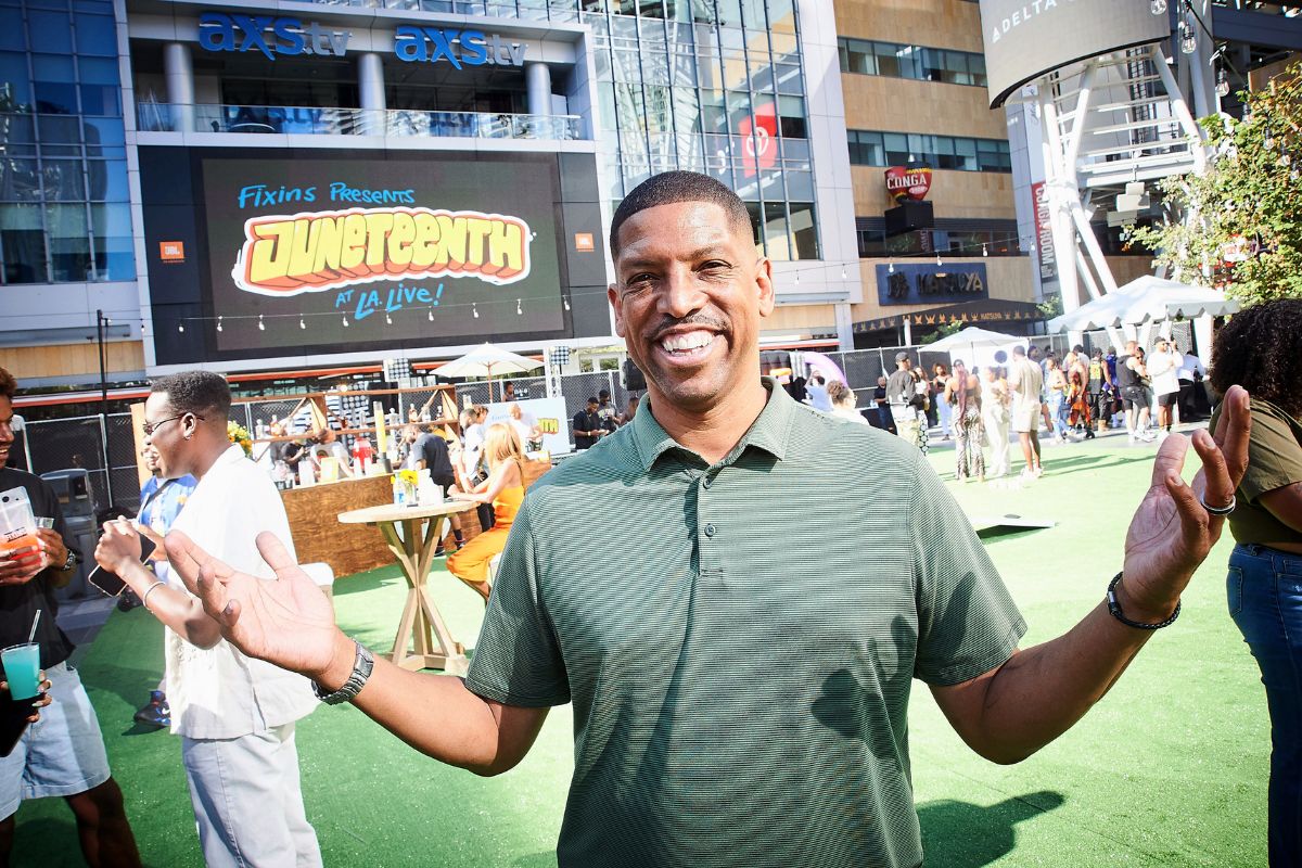 Former NBA Player and Mayor Kevin Johnson smiles for picture at event