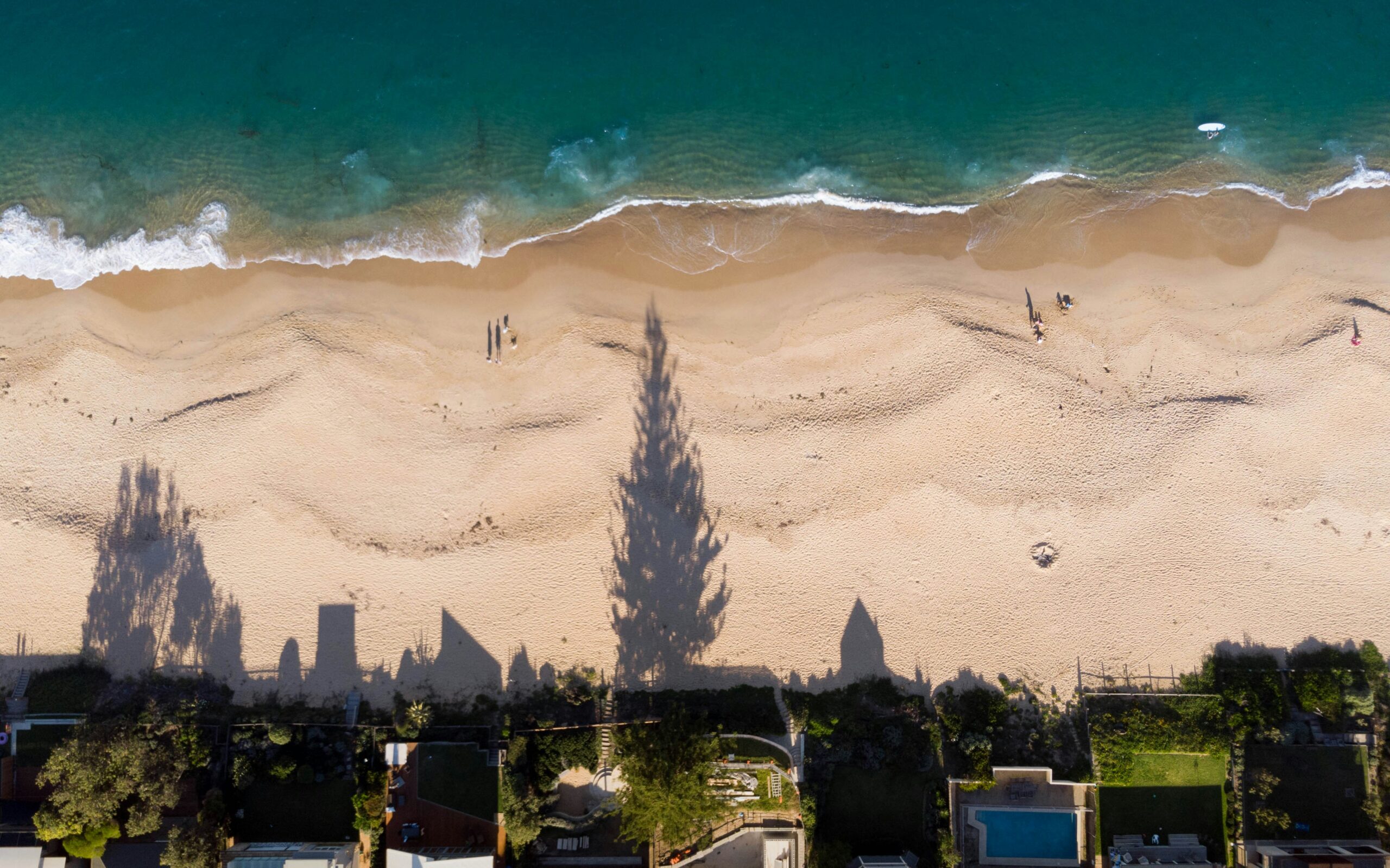 Umina Beach is one of the filming locations of Pieces of Her. 