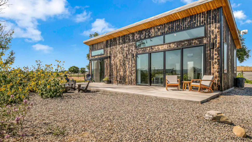 Outside view of The Perfect Day Getaway Airbnb in Colorado