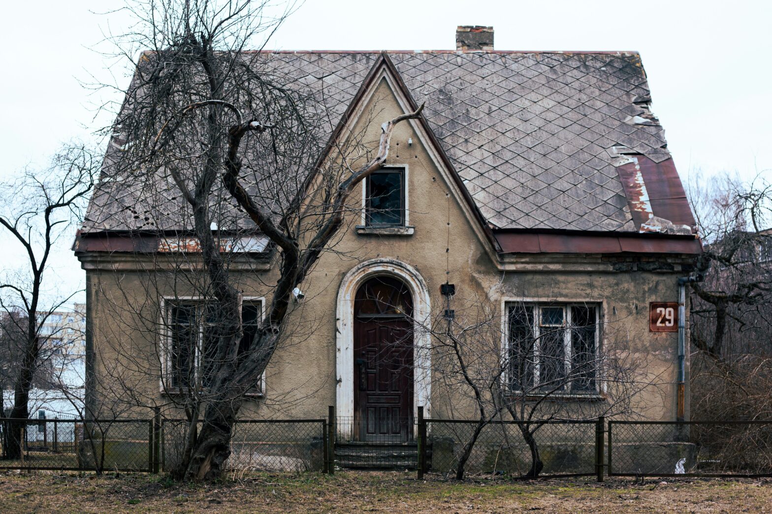 creepy haunted house