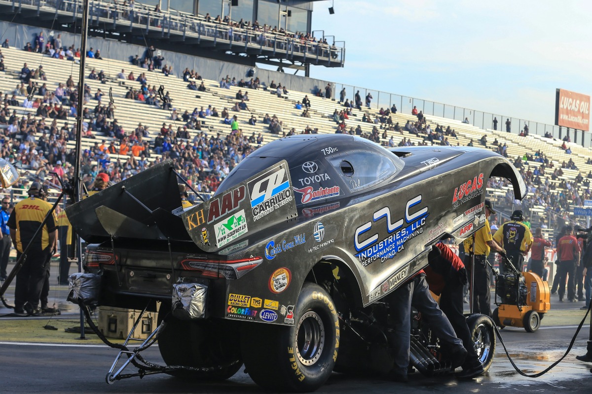 Dramatic Video Captures Plane Crash Near NHRA Finals In Pomona - Travel ...