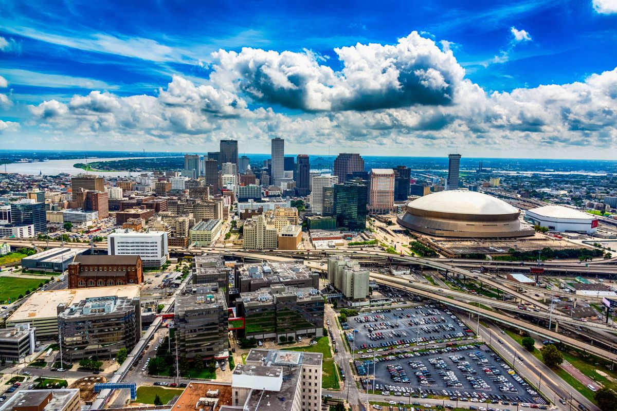 Heading To New Orleans For The Super Bowl? Score The Best Travel Deals With These Tips