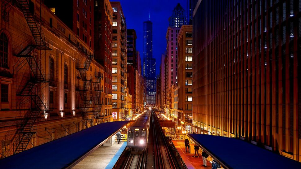 Nighttime el station in Chicago