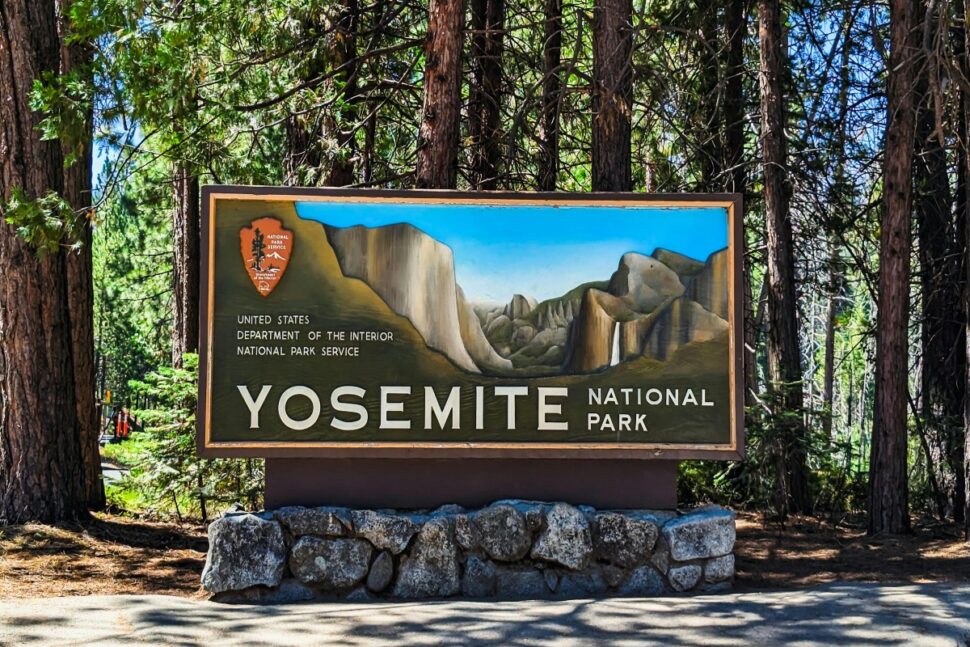 Iconic Yosemite National Park Entrance Sign