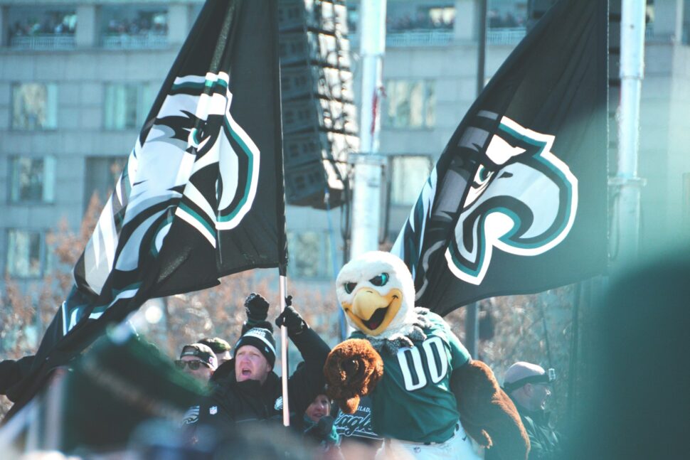 Philadelphia Eagles mascot points finger