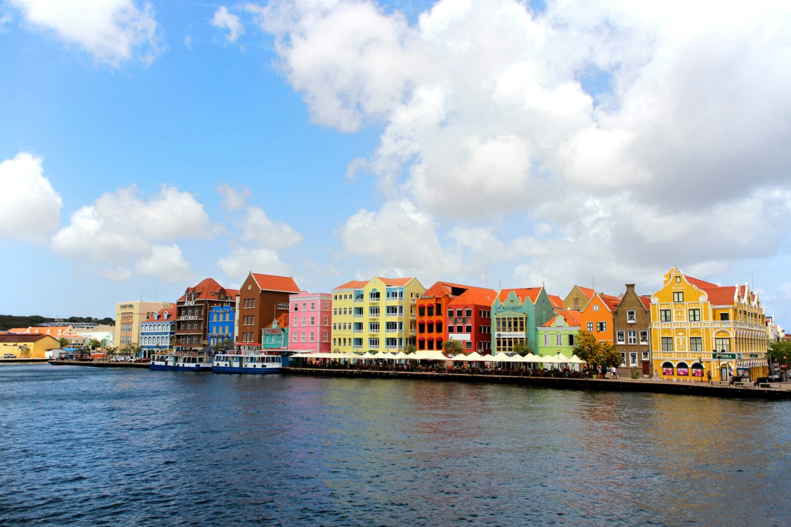 bay view of the colorful Dutch buildings on the coast of Willemstad, Curaçao
