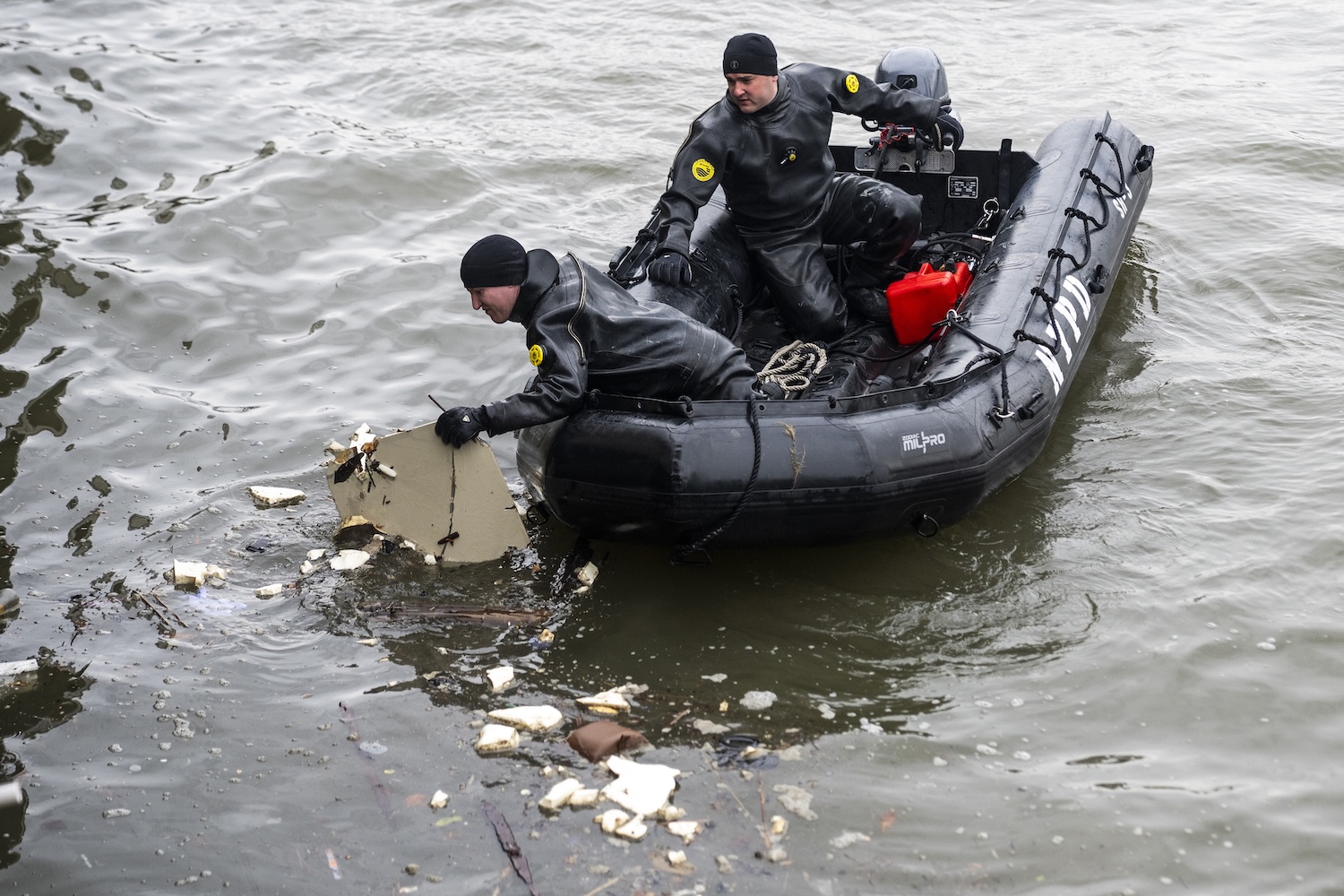 Tourist Helicopter Broke Apart Mid-Air Before Fatal Hudson River Crash, NTSB Finds