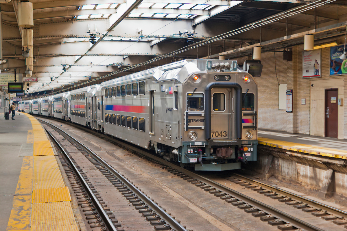 NJ Transit Strike Looms: Hundreds Of Commuters Face Disruption