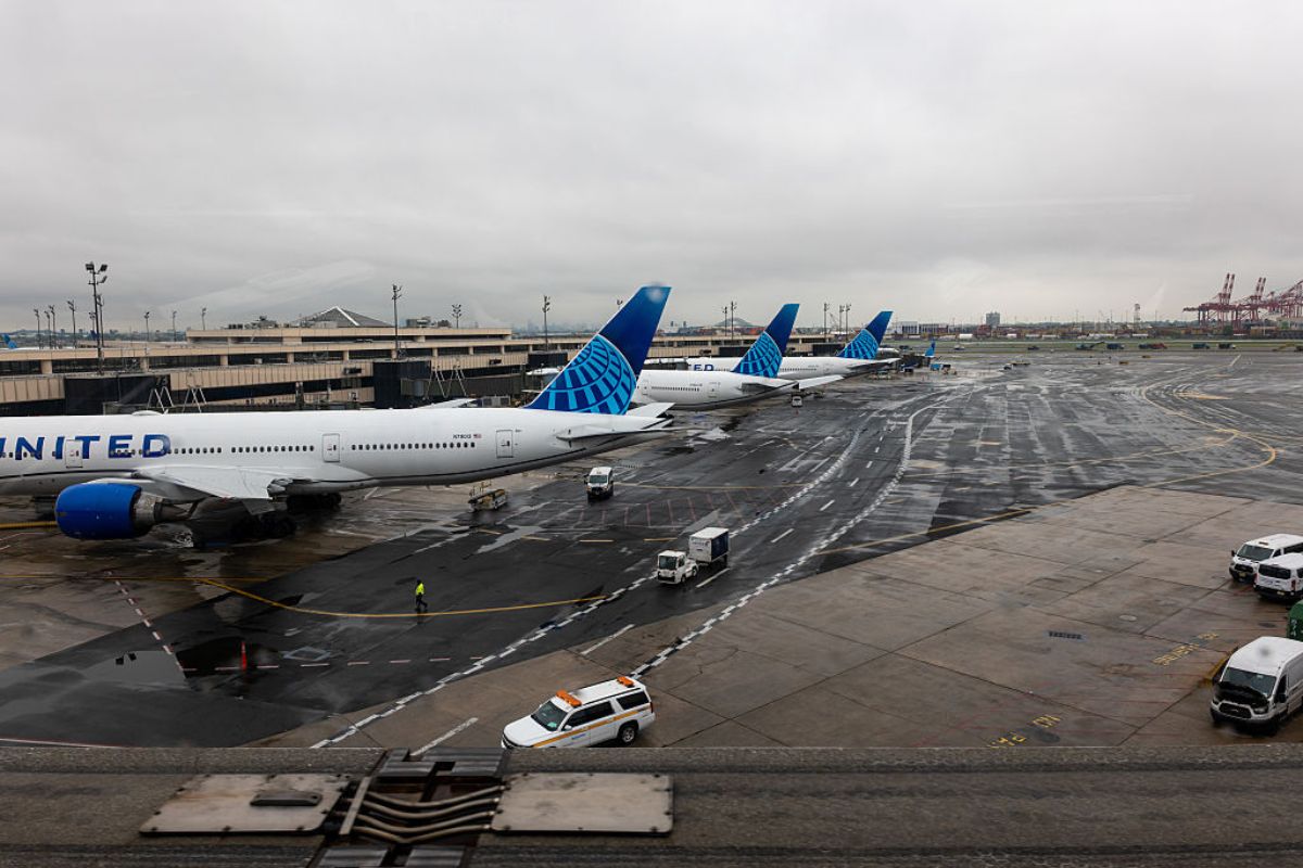 Newark Airport Warning Looms Amid Air Traffic Controller Shortage: 'It Is Not A Safe Situation Right Now'
