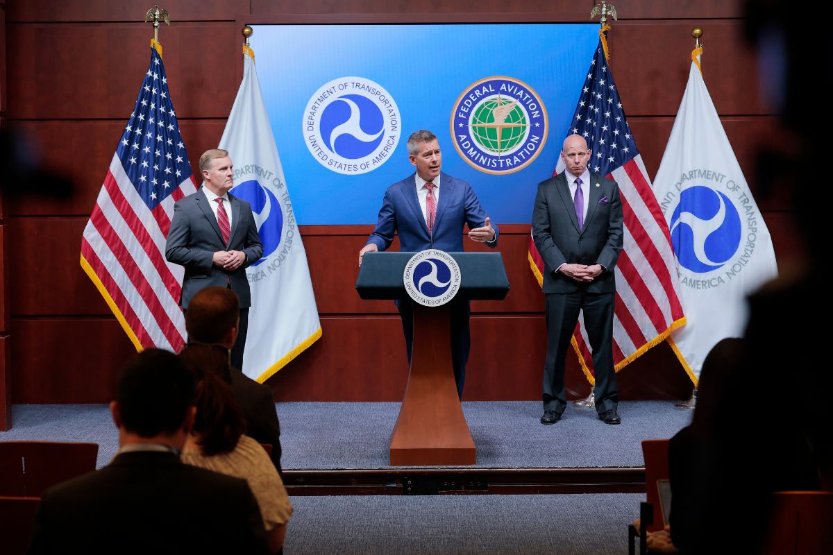DOT And FAA Announce Designated Task Force To Address Newark Airport Issues