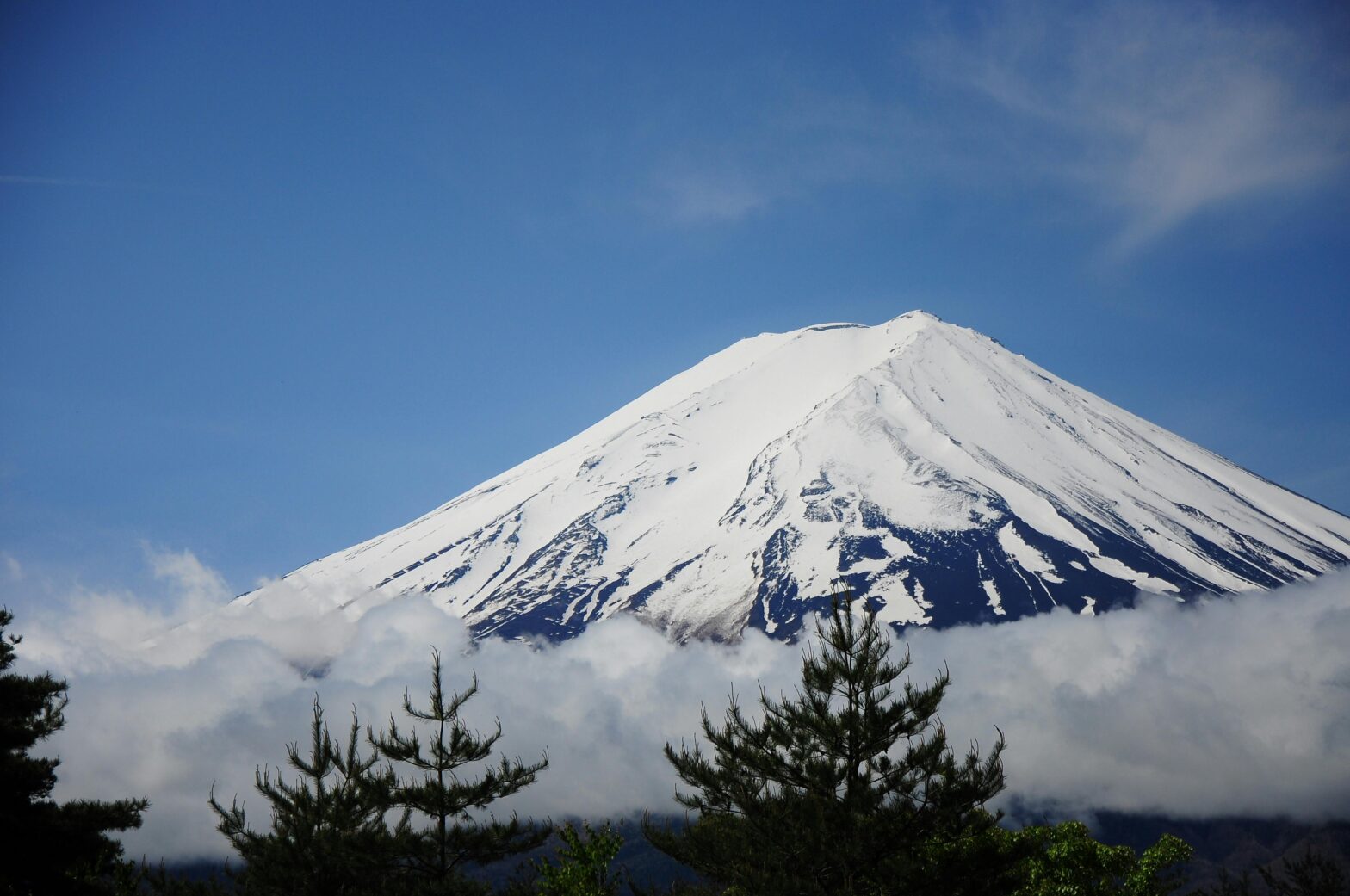 Man Rescued Twice In One Week On Mount Fuji After Reascending To Retrieve Phone