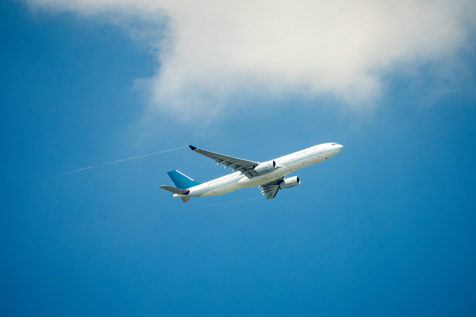 Man Convicted After Posing As A Flight Attendant To Avoid Paying For Flights