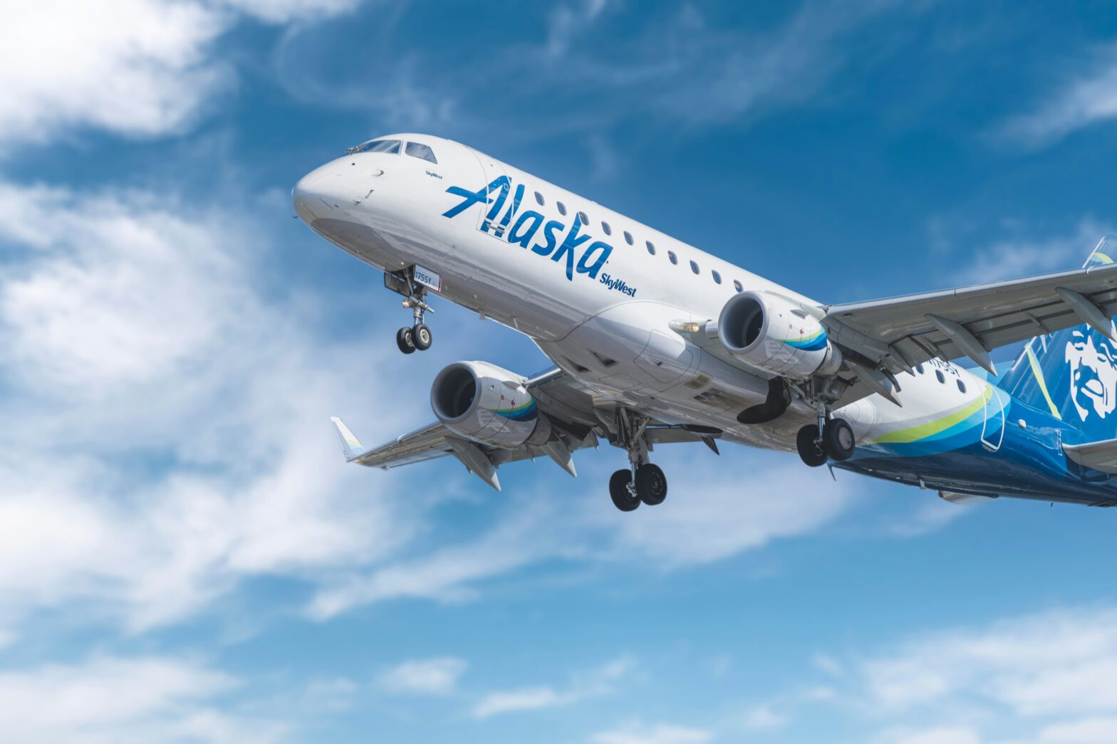 Alaska Airlines Resumes Operations After System-Wide IT Outage Grounds Flights