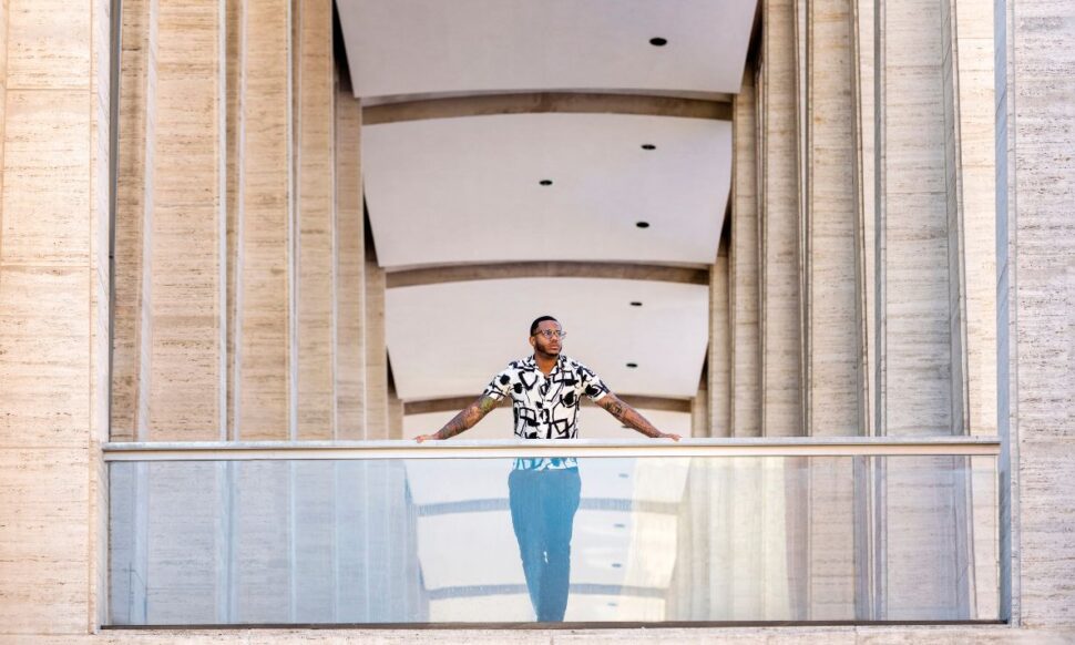 Chef Kwame Onwuachi standing at David Geffen Hall