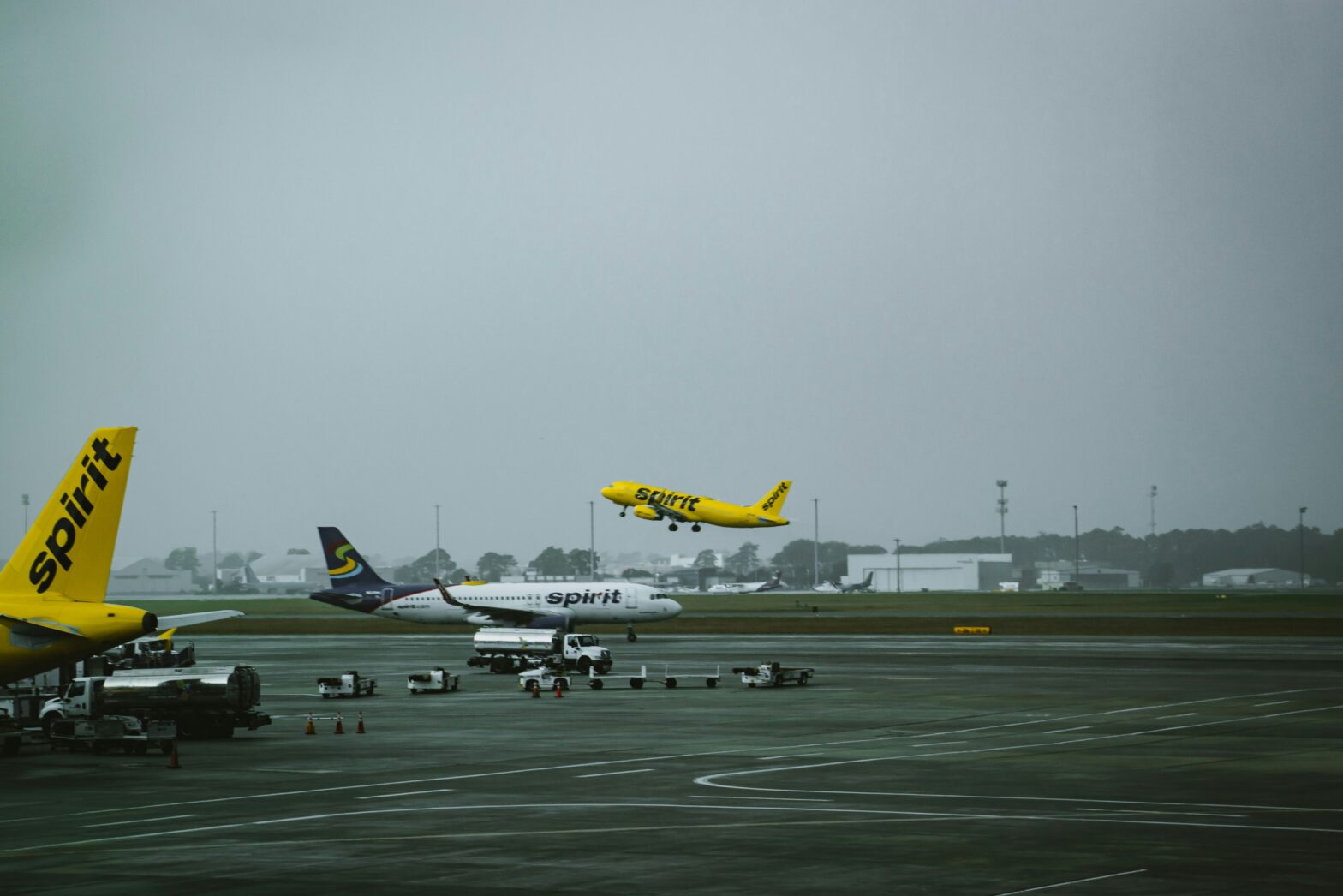 Spirit Airlines Flight Sparks Fear After Reportedly Flying Through Hurricane Erin