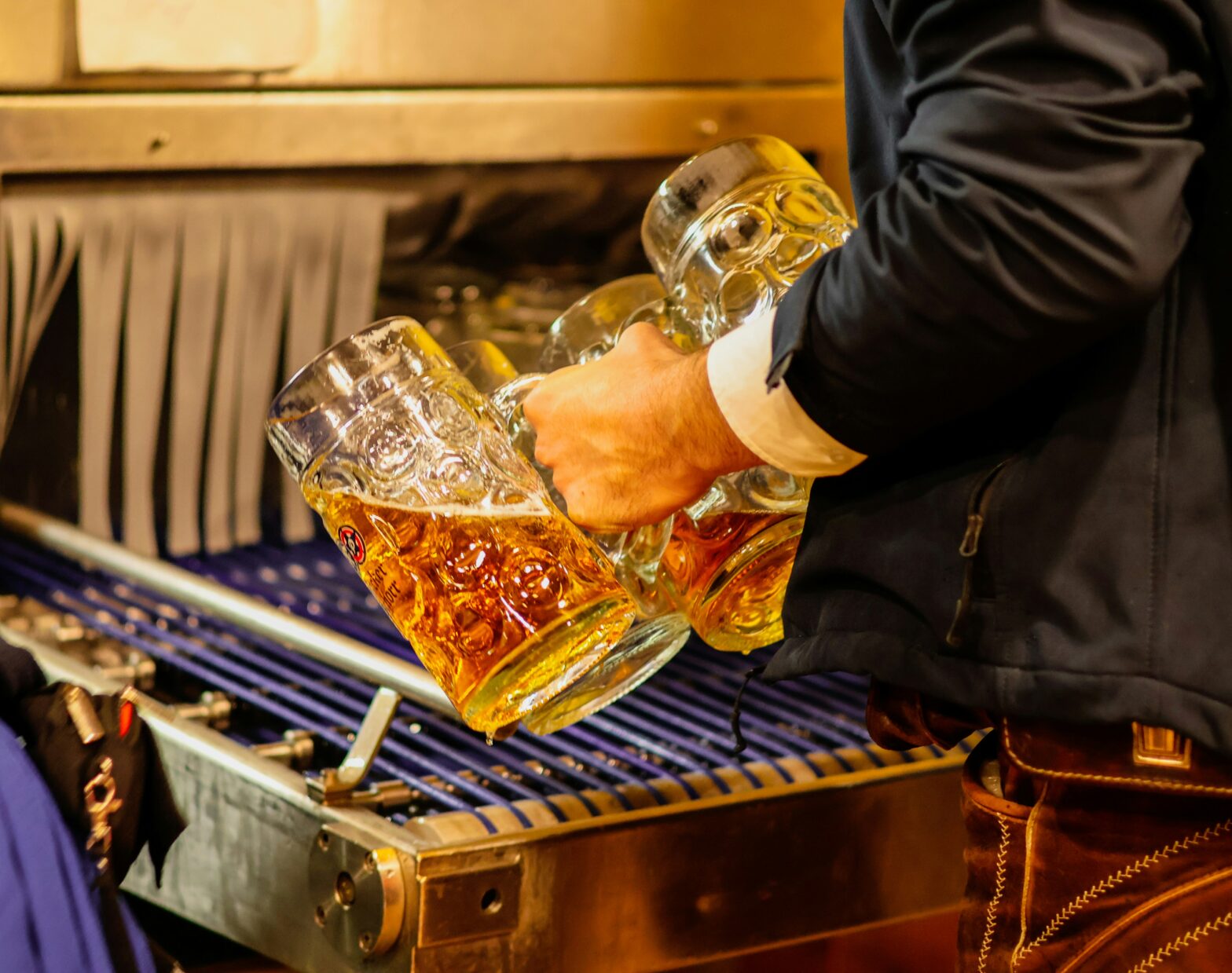 Italy Launches New' Beer Train' Sleeper Service Connecting Rome To Munich For Oktoberfest